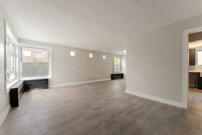 8313 S Ingleside Avenue, Chicago, IL 60619