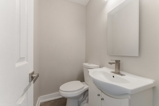 8313 S Ingleside Avenue, Chicago, IL 60619