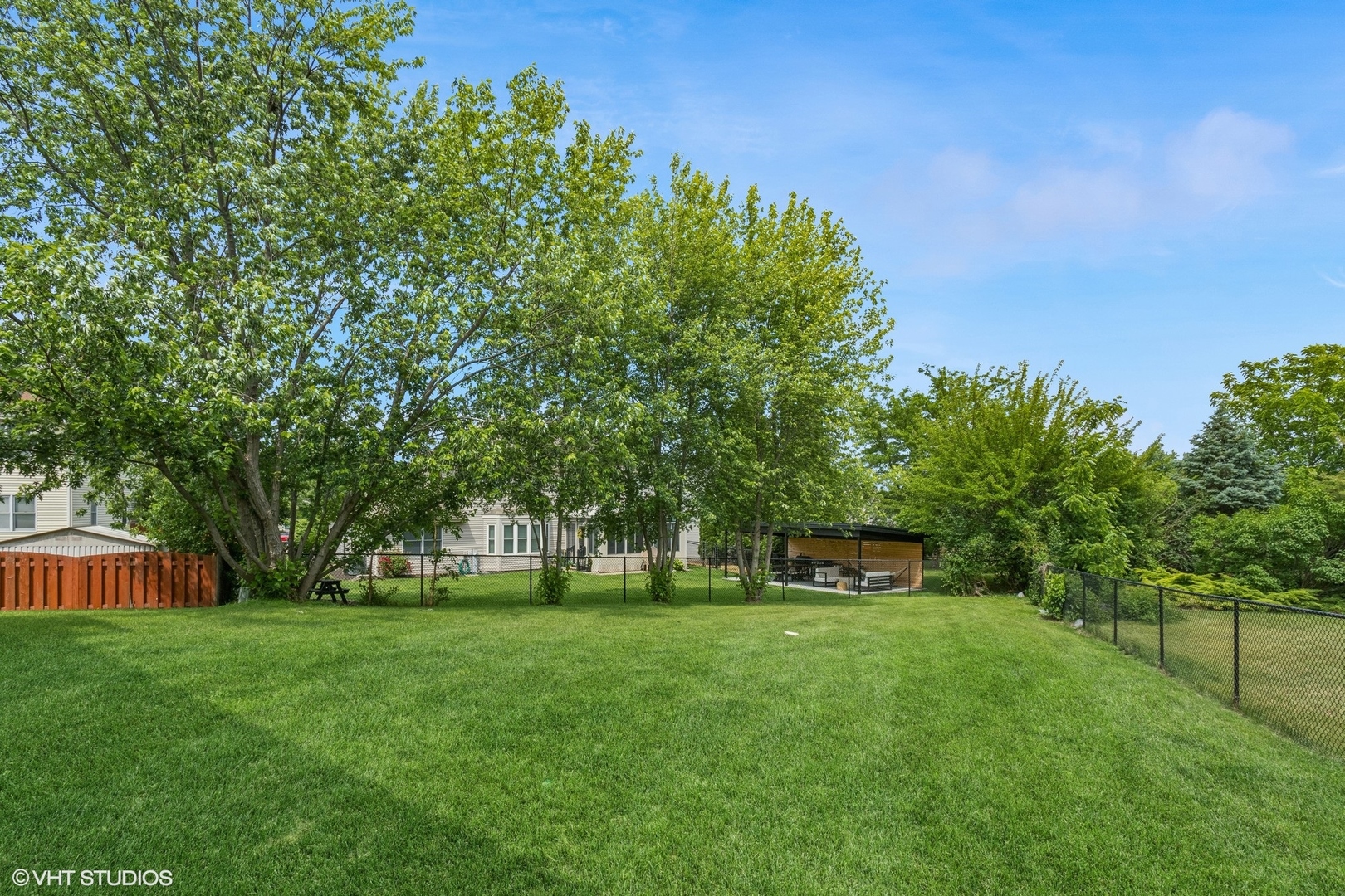 2855 Weld Road, Elgin, IL 60124