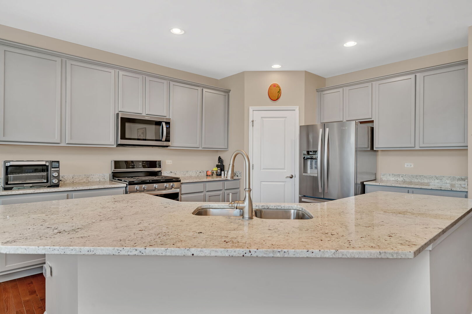 2603 Mclellan Boulevard, Yorkville, IL 60560