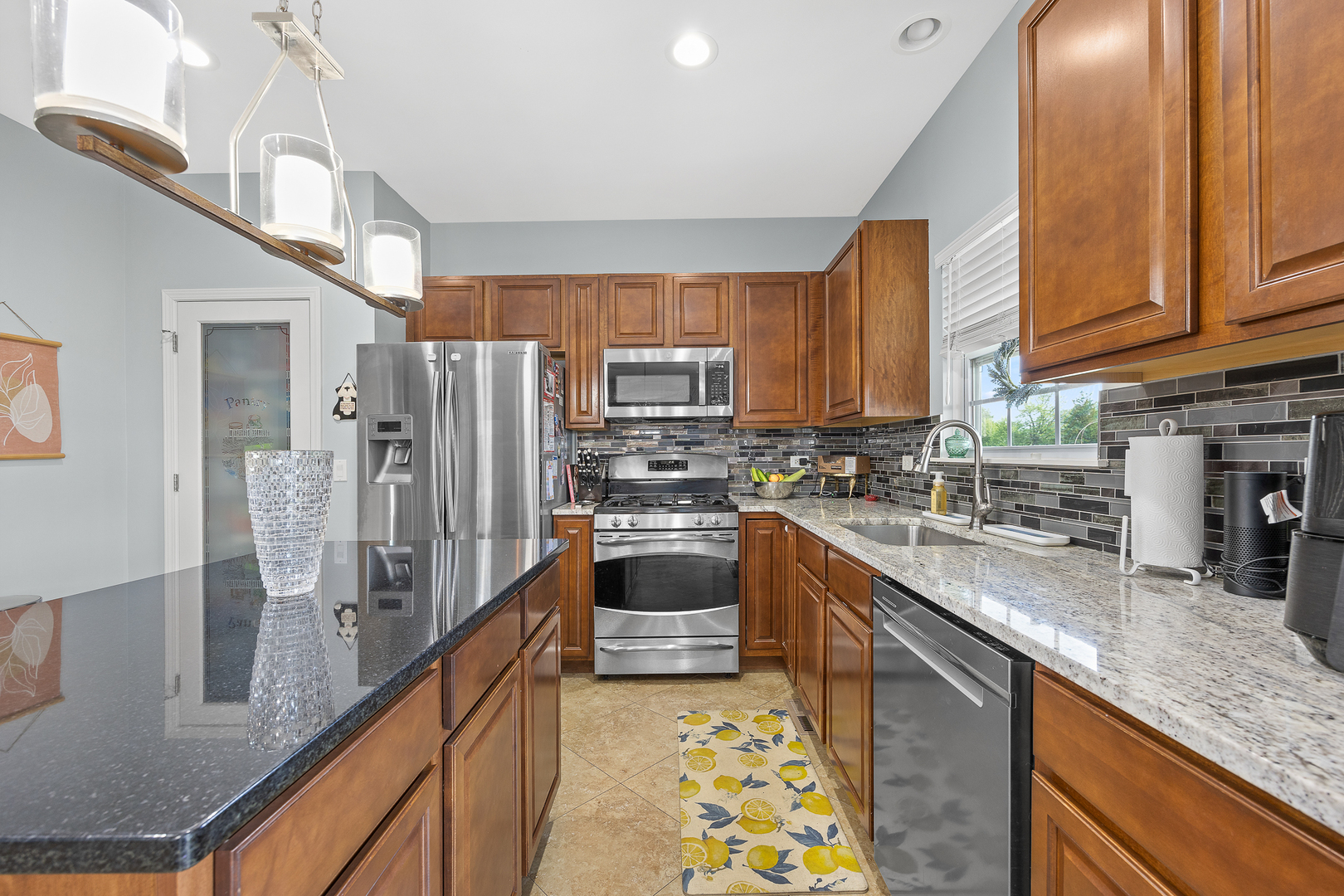 714 N Sleepy Hollow Lane, Romeoville, IL 60446