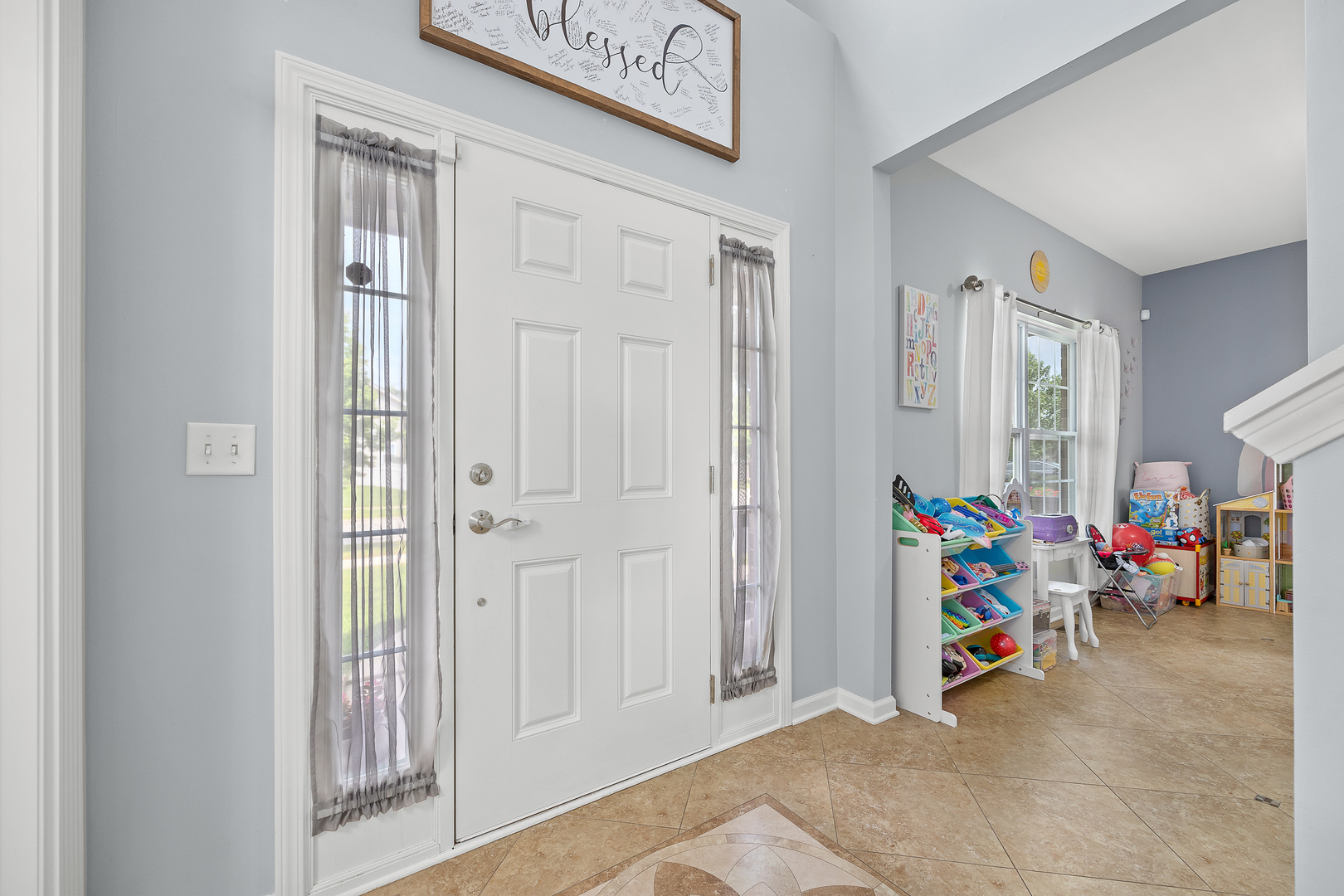 714 N Sleepy Hollow Lane, Romeoville, IL 60446