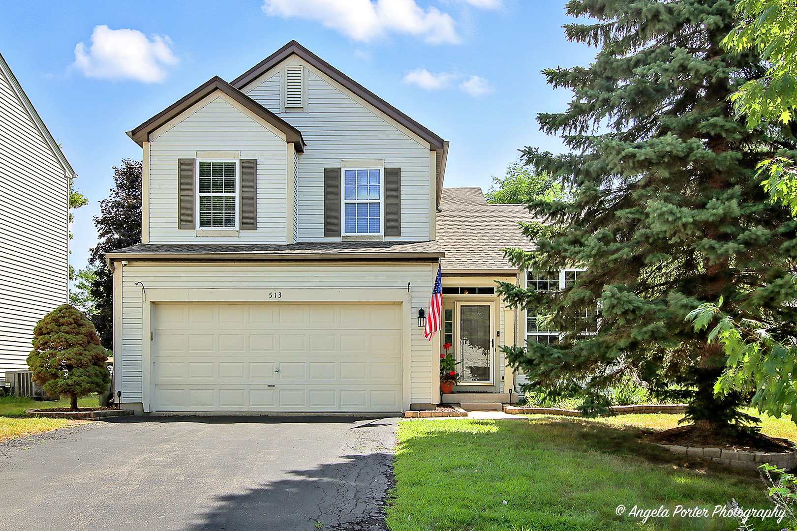 513 N Emerson Lane, Hainesville, IL 60030
