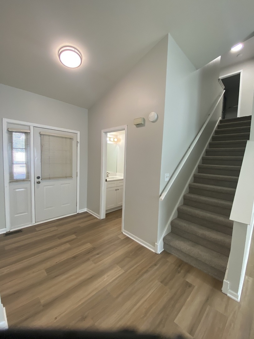 6504 Kensington Place, Downers Grove, IL 60516