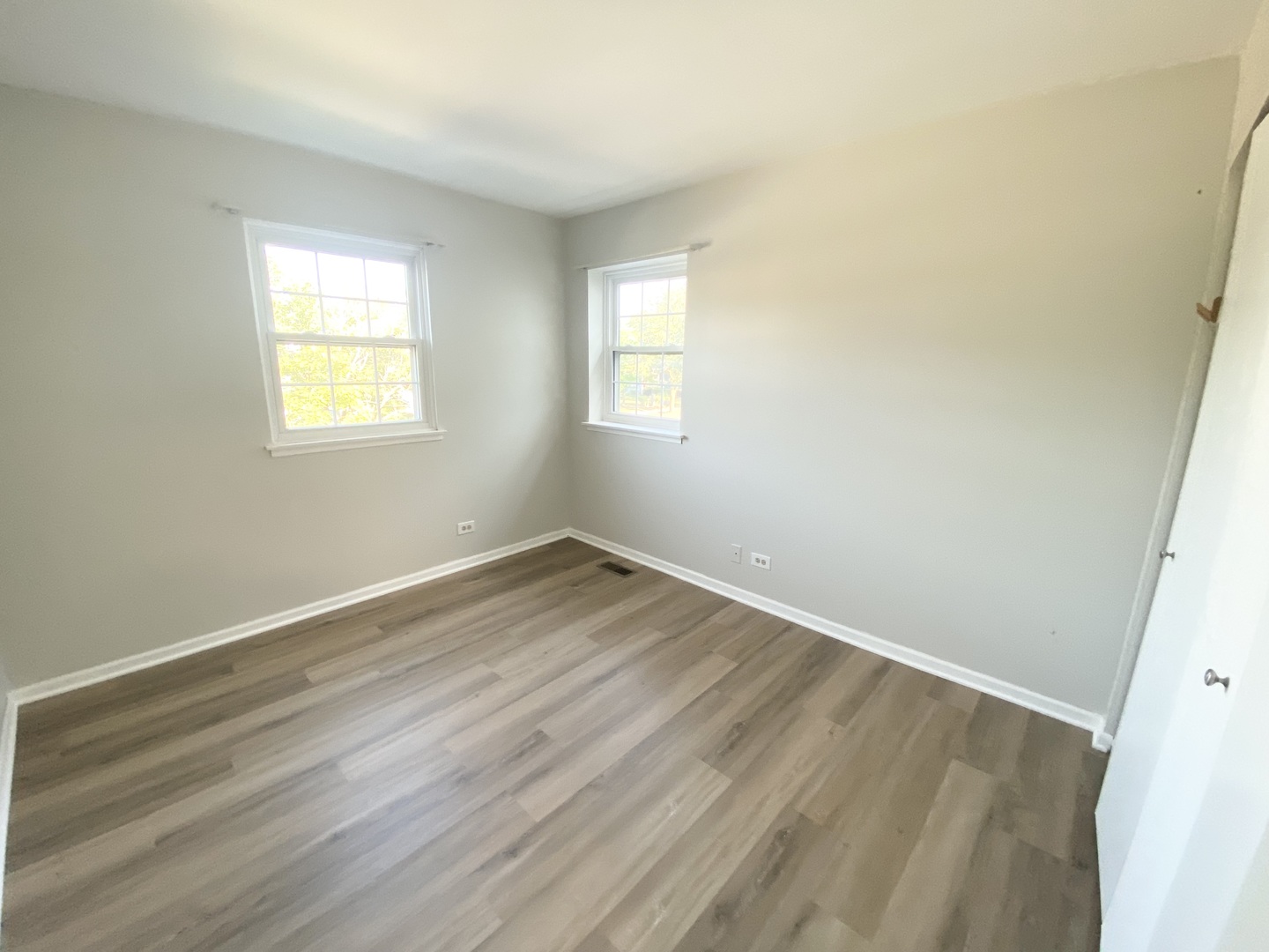 6504 Kensington Place, Downers Grove, IL 60516