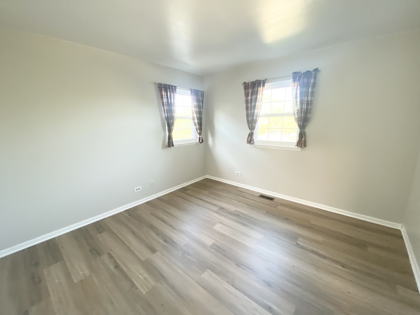 6504 Kensington Place, Downers Grove, IL 60516