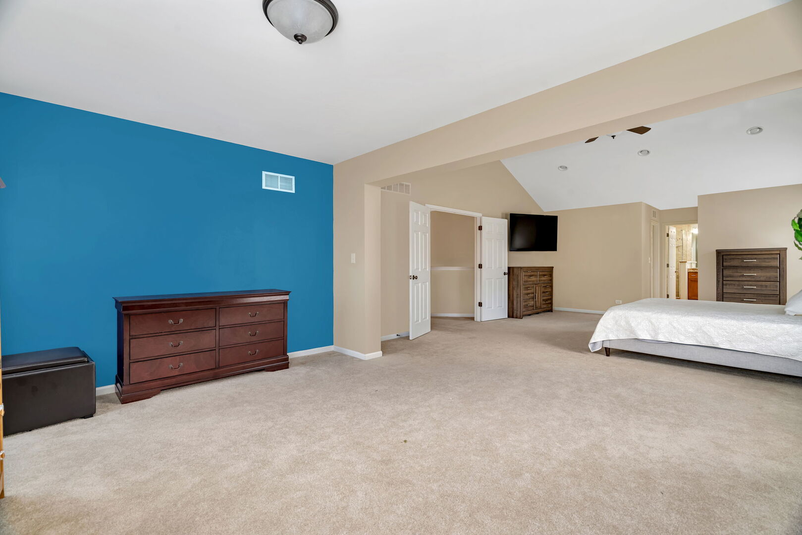 1002 Angelica Circle, Joliet, IL 60431