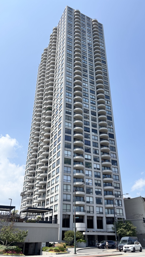 2020 N Lincoln Park West Avenue #6E, Chicago, IL 60614