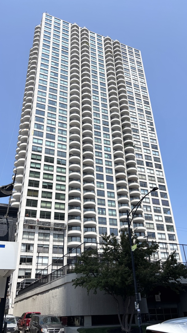 2020 N Lincoln Park West Avenue #6E, Chicago, IL 60614