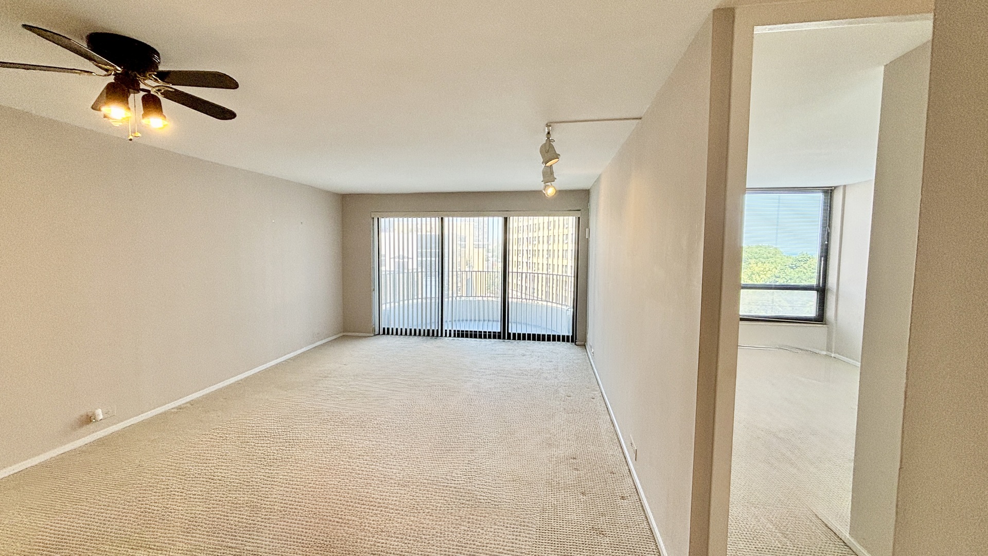 2020 N Lincoln Park West Avenue #6E, Chicago, IL 60614