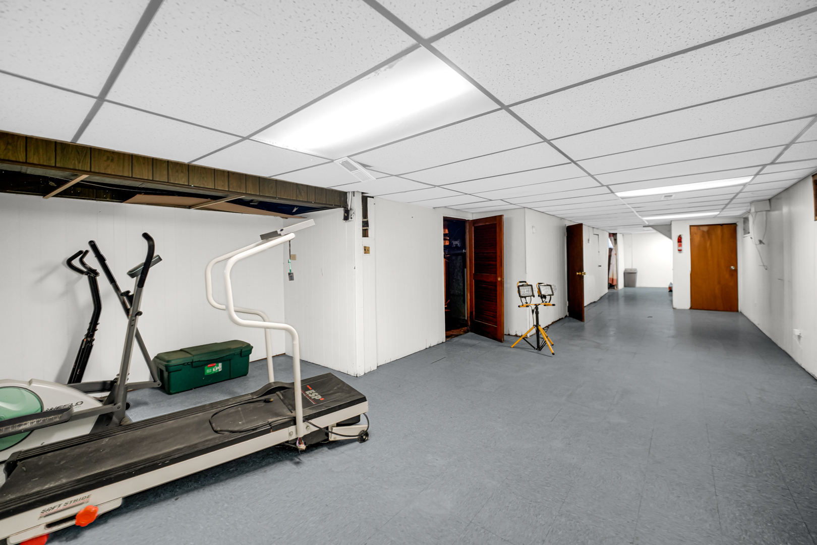 10502 S Hoxie Avenue, Chicago, IL 60617