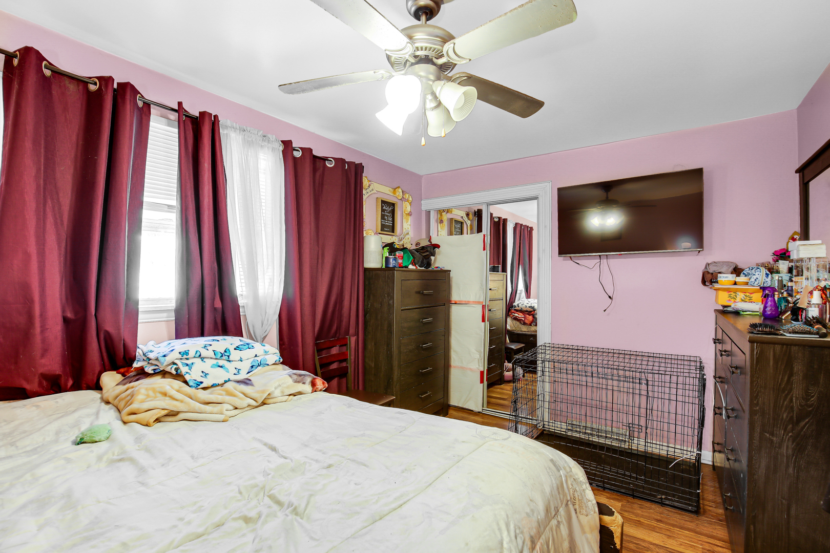 10502 S Hoxie Avenue, Chicago, IL 60617