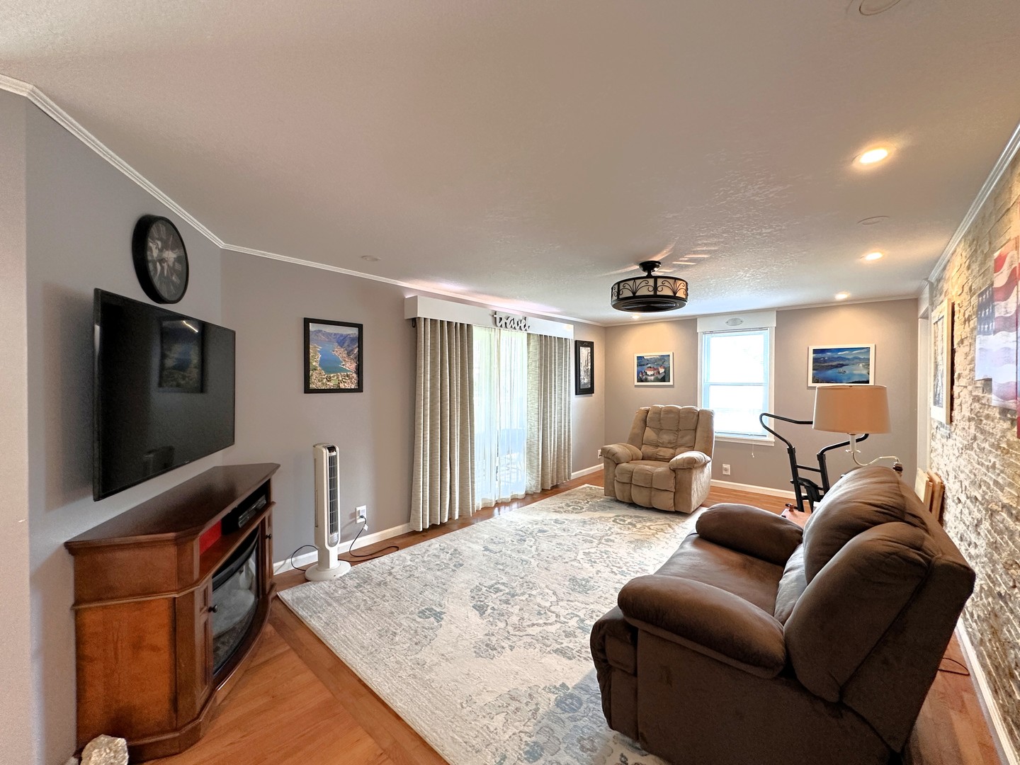 239 S Poplar Street, Manteno, IL 60950