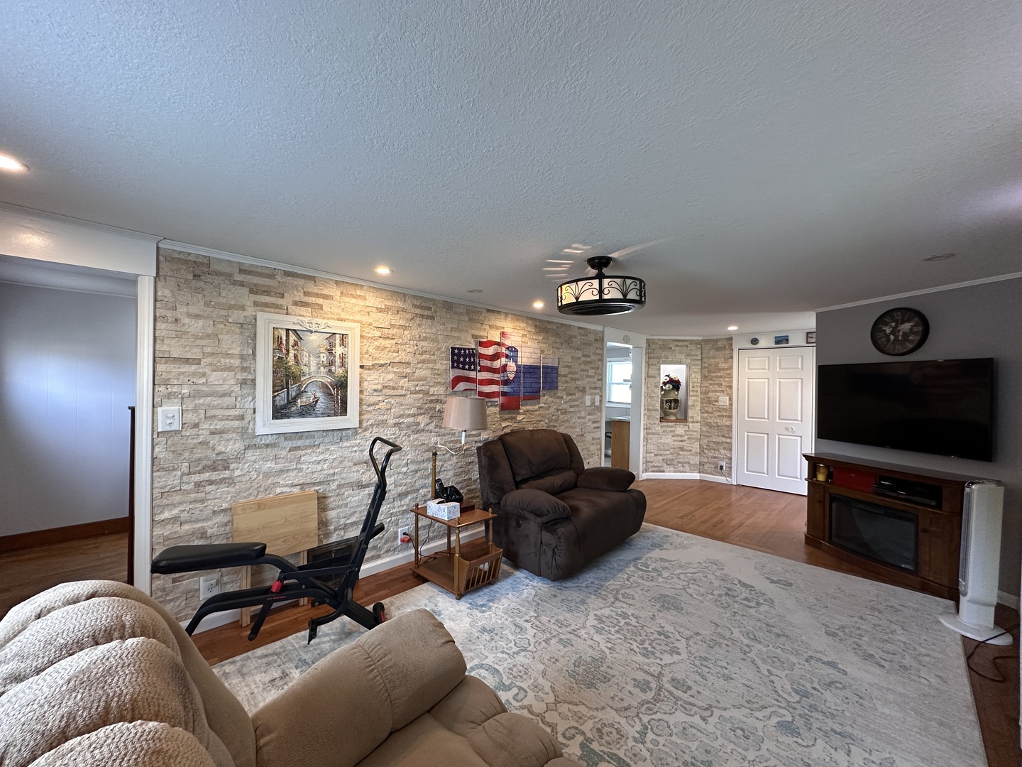 239 S Poplar Street, Manteno, IL 60950