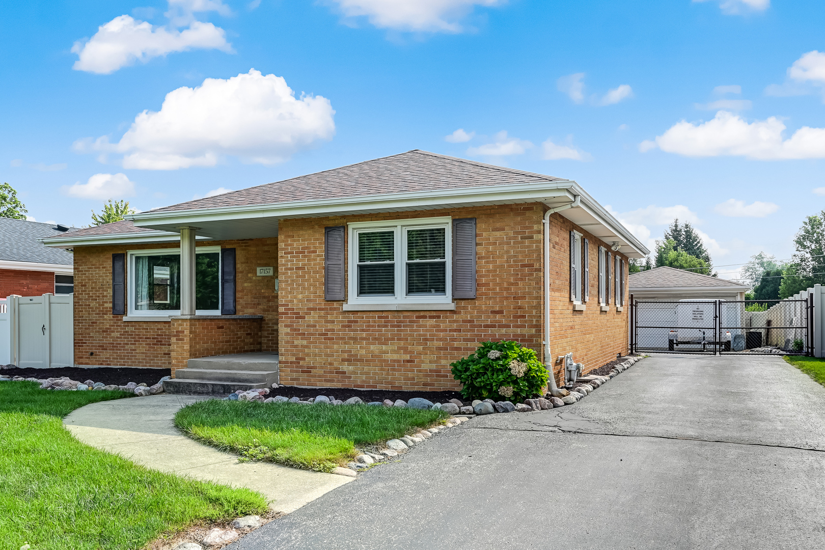 17157 69th Avenue, Tinley Park, IL 60477