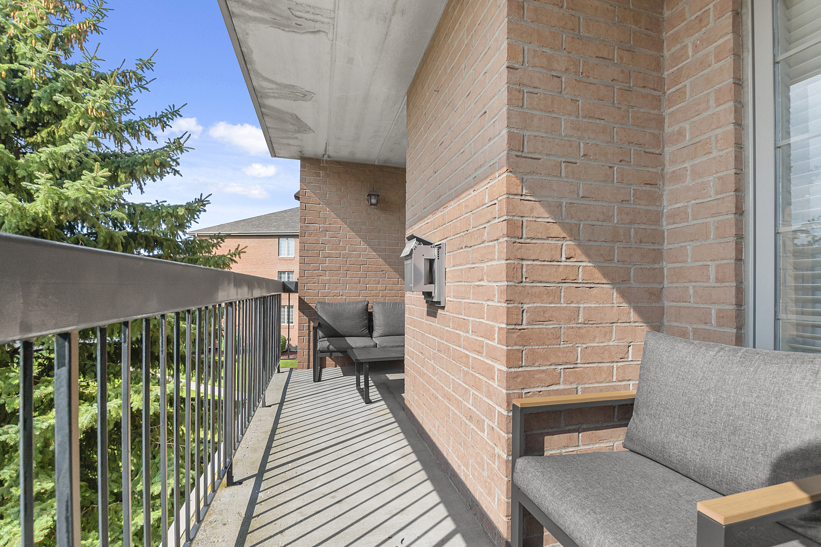 6743 S Pointe Drive #2A, Tinley Park, IL 60477