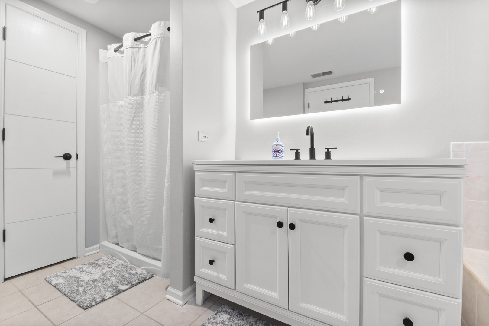6743 S Pointe Drive #2A, Tinley Park, IL 60477