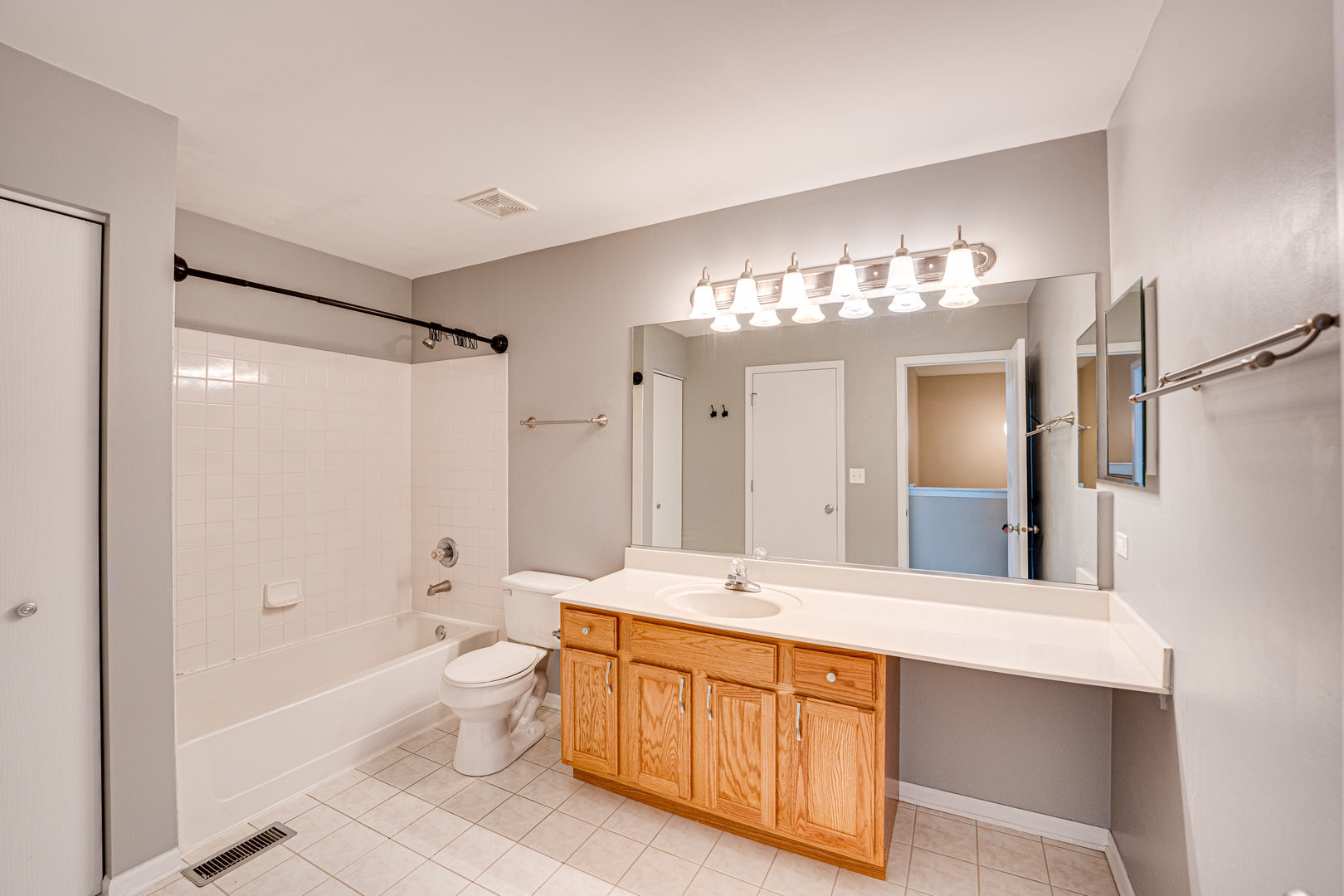 2855 Vernal Lane, Naperville, IL 60564