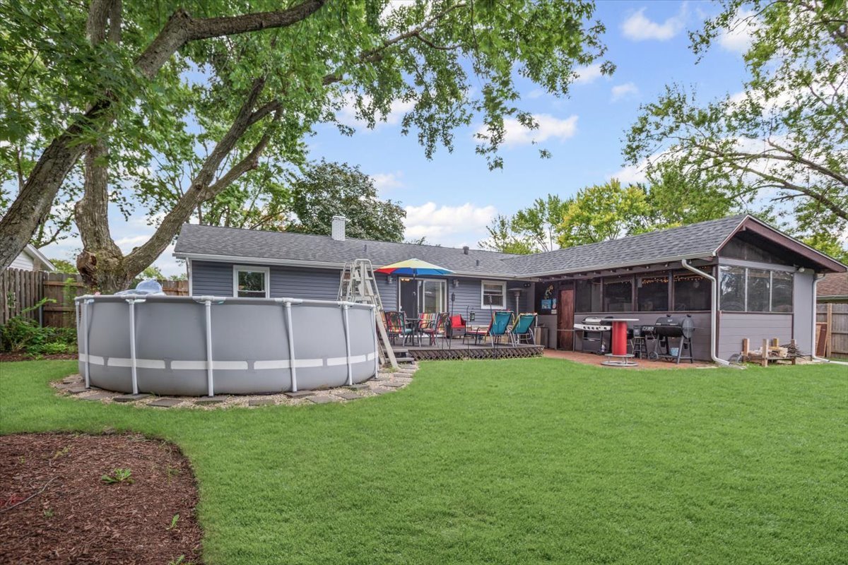 230 Brookhaven Drive, Elk Grove Village, IL 60007