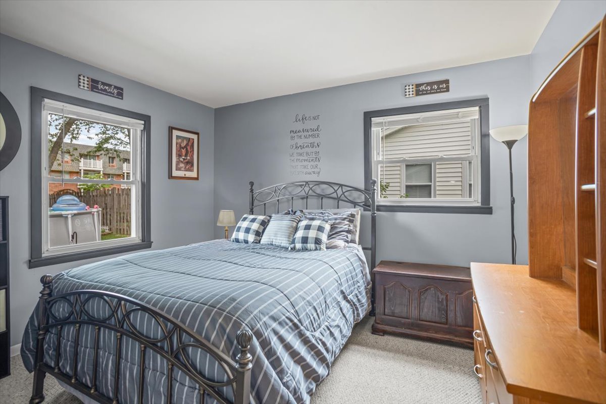 230 Brookhaven Drive, Elk Grove Village, IL 60007