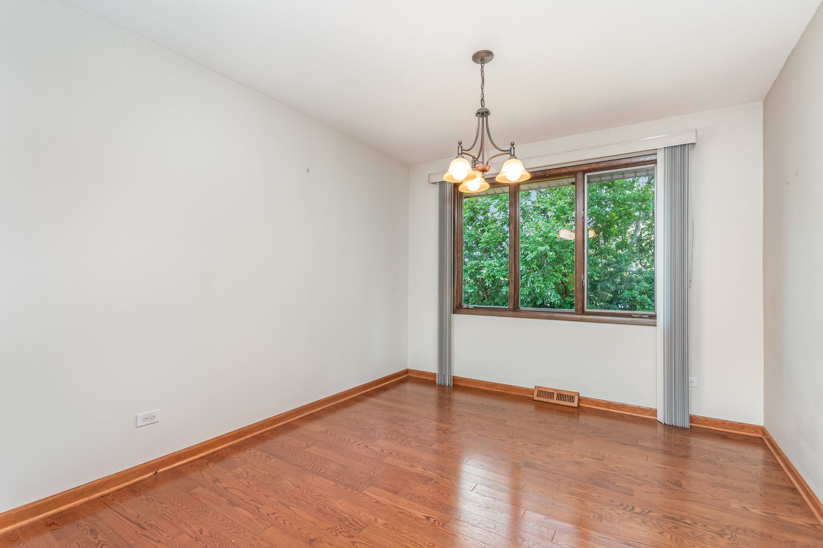 414 Hillview Court, Lemont, IL 60439