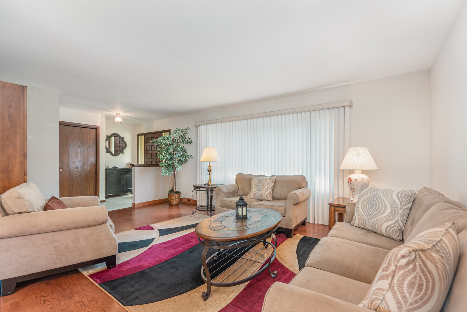 414 Hillview Court, Lemont, IL 60439