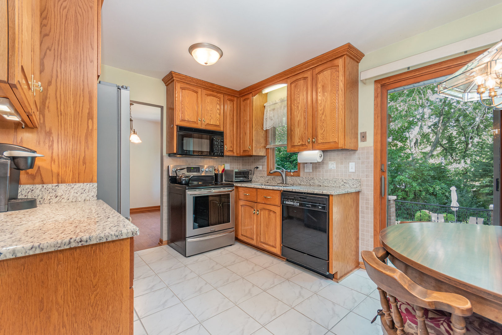 414 Hillview Court, Lemont, IL 60439