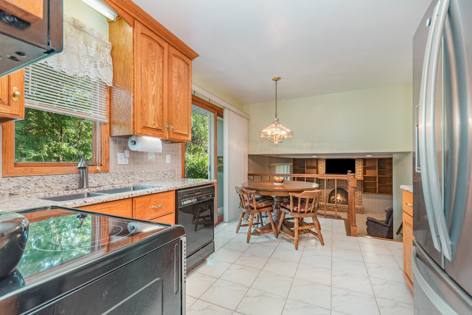 414 Hillview Court, Lemont, IL 60439