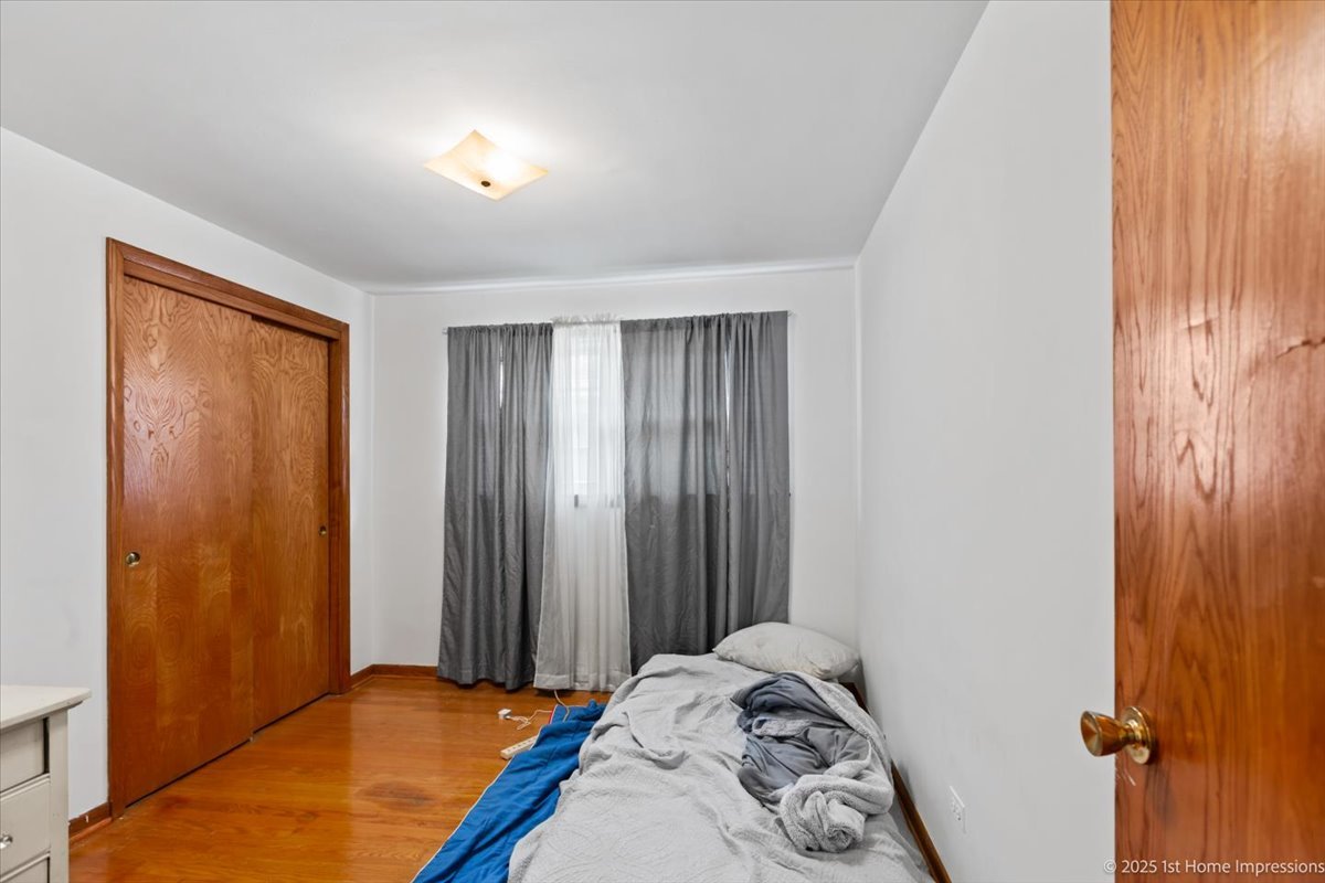 11214 S Sacramento Avenue, Chicago, IL 60655