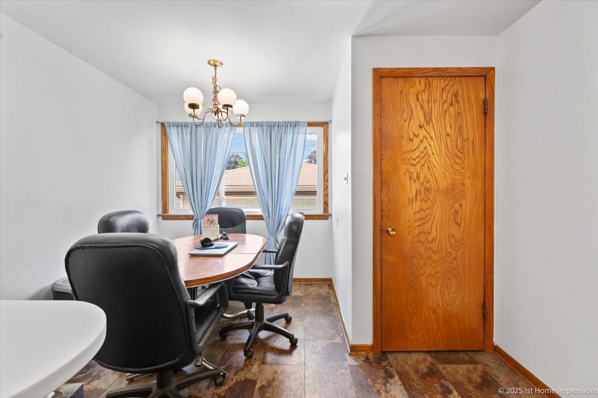 11214 S Sacramento Avenue, Chicago, IL 60655