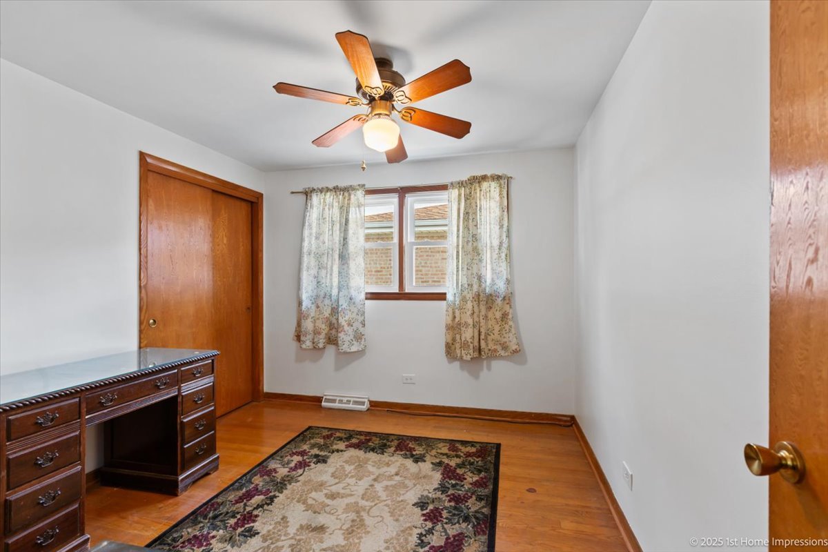 11214 S Sacramento Avenue, Chicago, IL 60655