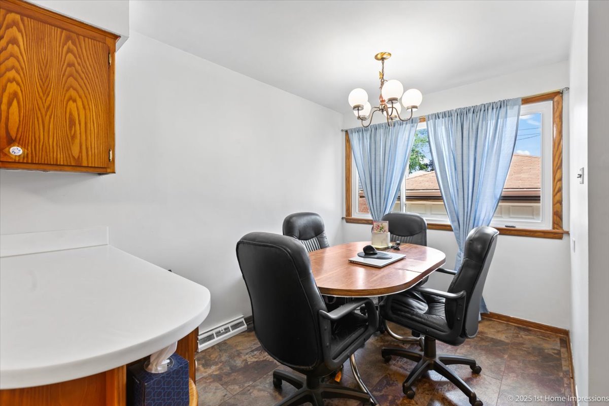 11214 S Sacramento Avenue, Chicago, IL 60655