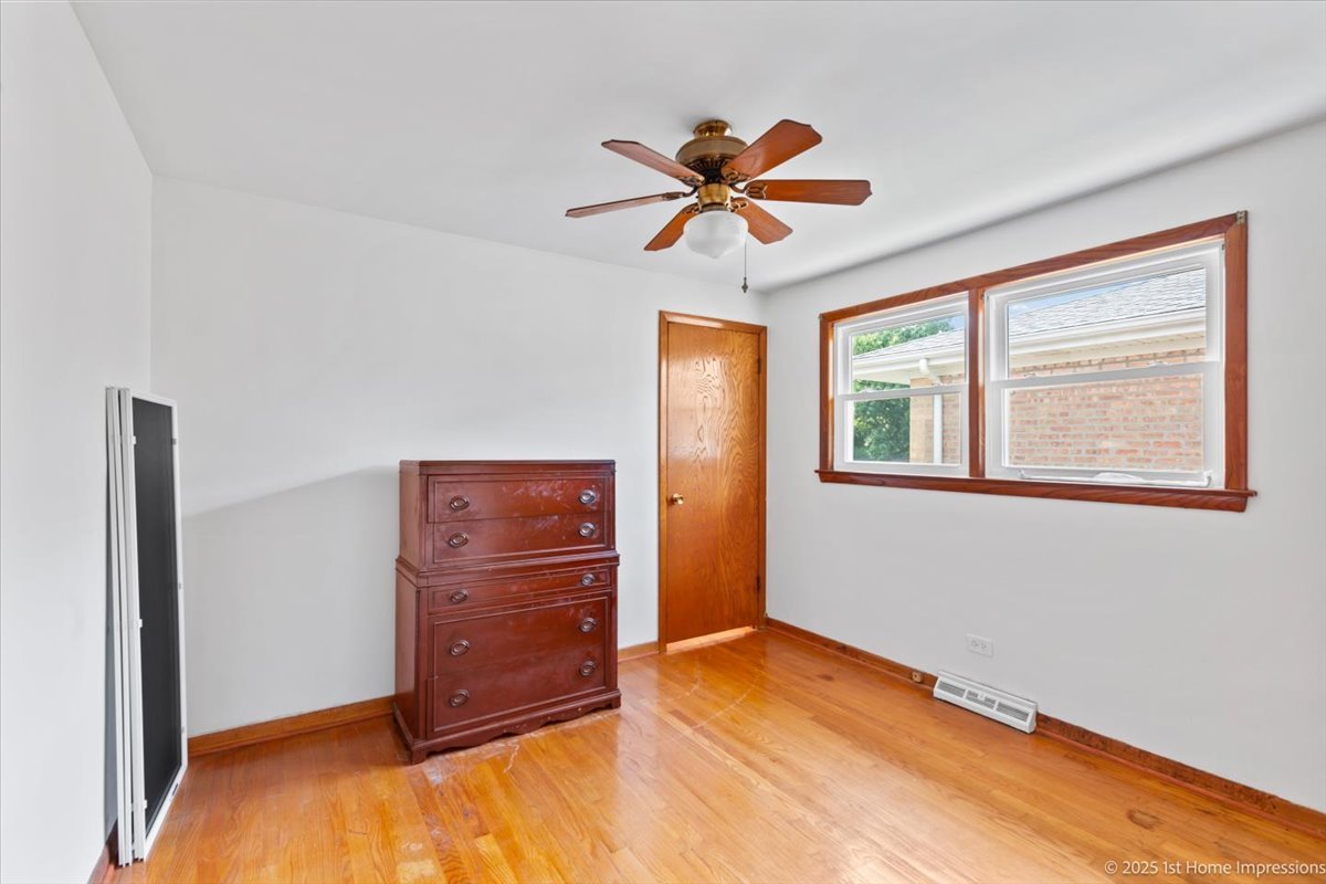 11214 S Sacramento Avenue, Chicago, IL 60655