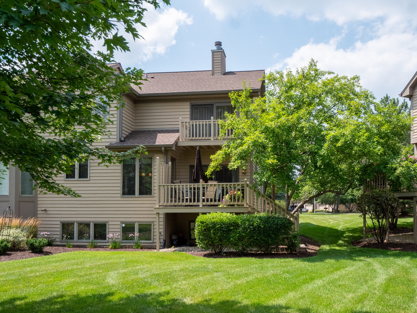 1N639 Augusta Court, Winfield, IL 60190