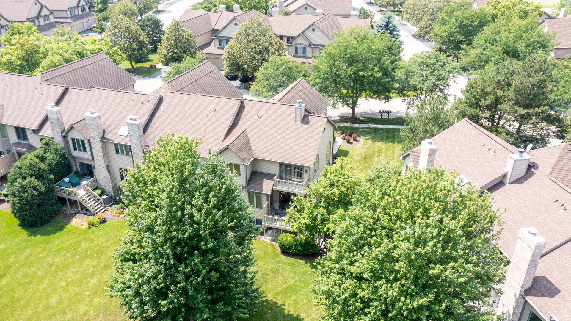 1N639 Augusta Court, Winfield, IL 60190
