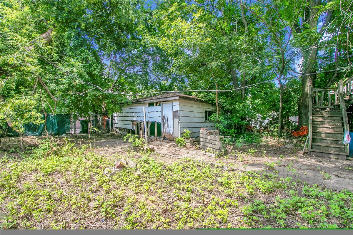 6532 S Eberhart Avenue, Chicago, IL 60637