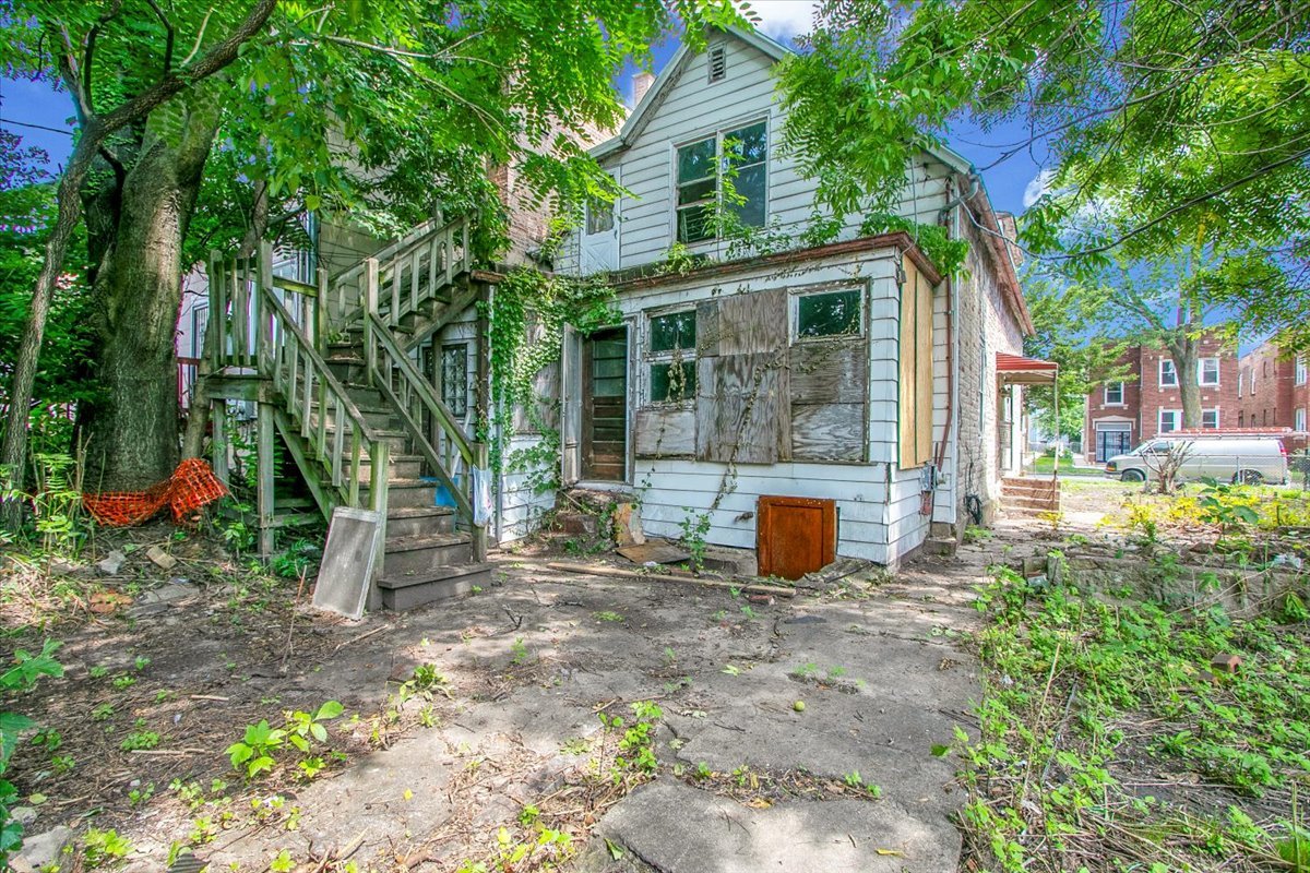 6532 S Eberhart Avenue, Chicago, IL 60637