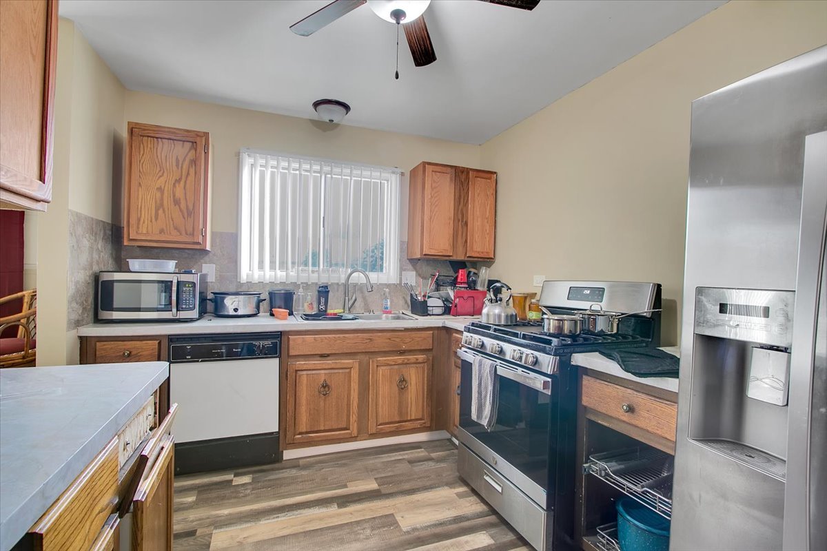 15B Fernwood Drive, Bolingbrook, IL 60440