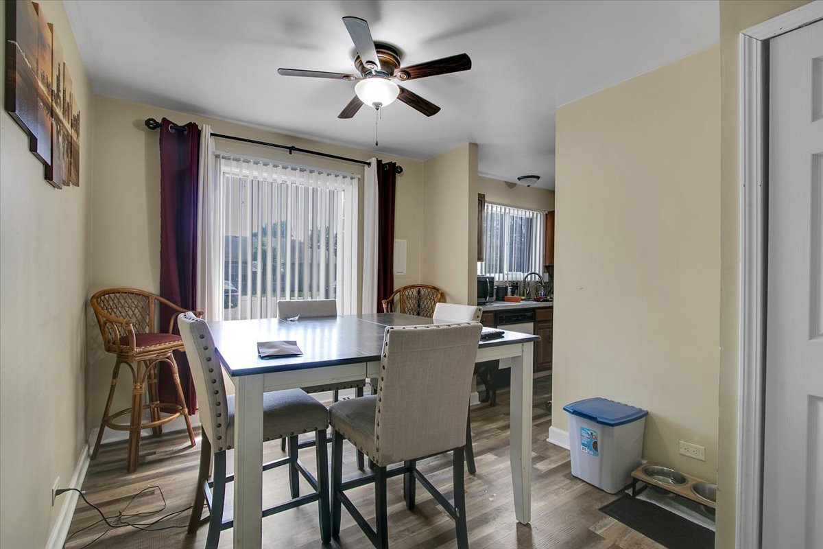 15B Fernwood Drive, Bolingbrook, IL 60440
