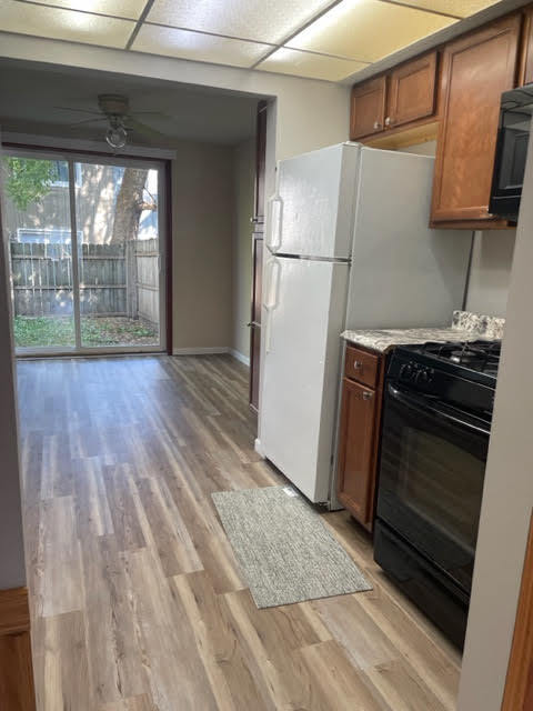 2049 Berkshire Circle #D, Carpentersville, IL 60110