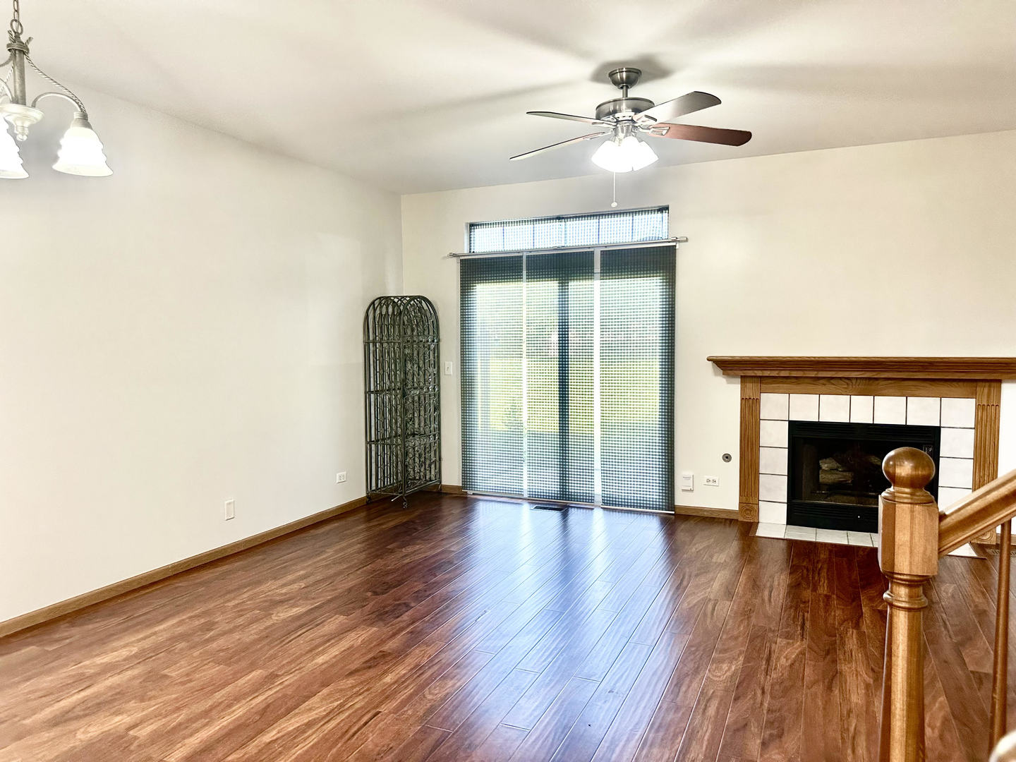 203 Canterbury Court, Oswego, IL 60543