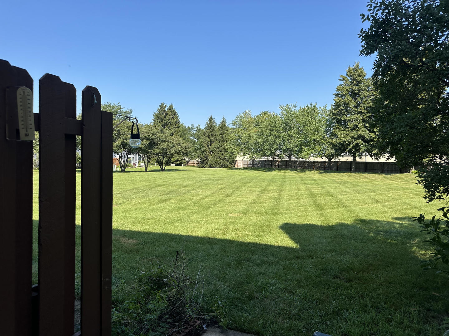 203 Canterbury Court, Oswego, IL 60543