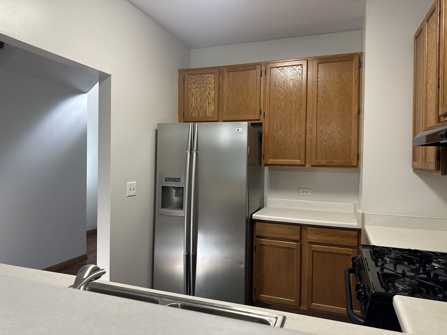 203 Canterbury Court, Oswego, IL 60543
