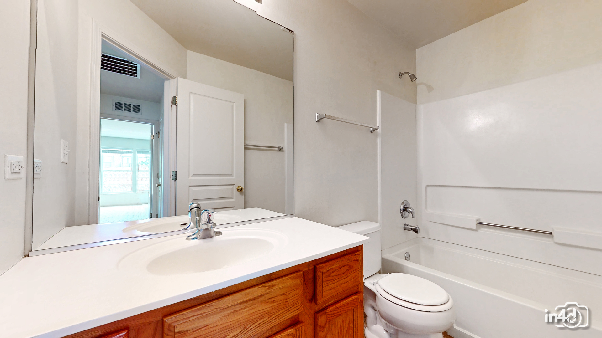 529 METROPOLITAN Street, Aurora, IL 60502