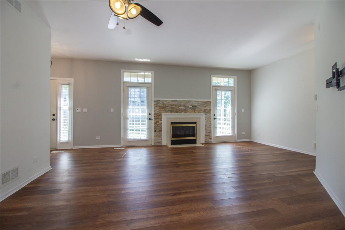 1216 Tennyson Lane #1216, Naperville, IL 60540