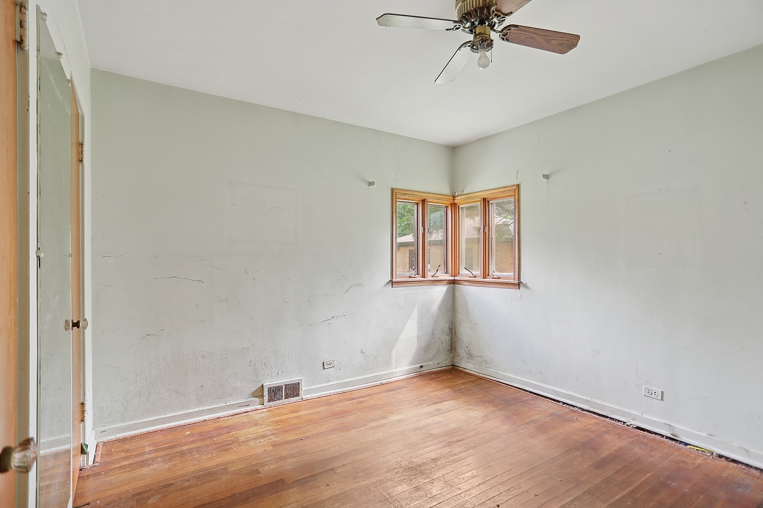 1543 Cleveland Avenue, La Grange Park, IL 60526