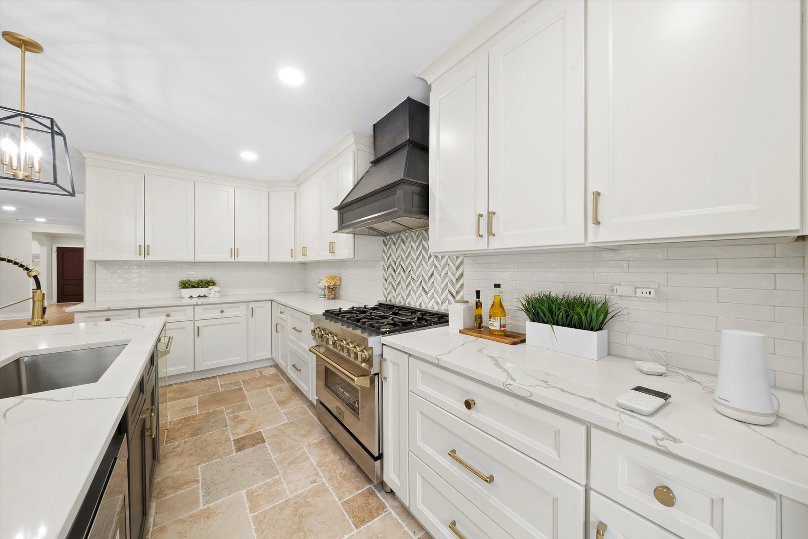 504 Newton Avenue, Glen Ellyn, IL 60137