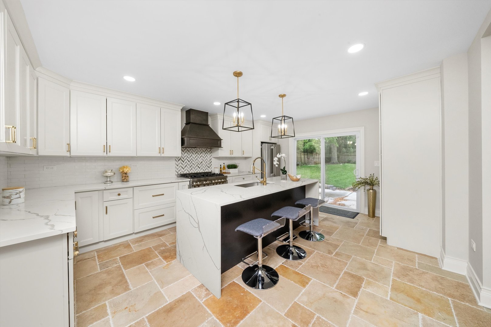504 Newton Avenue, Glen Ellyn, IL 60137