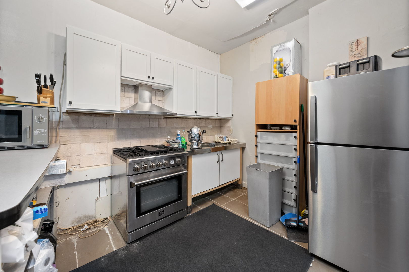 632 N Albany Avenue, Chicago, IL 60612