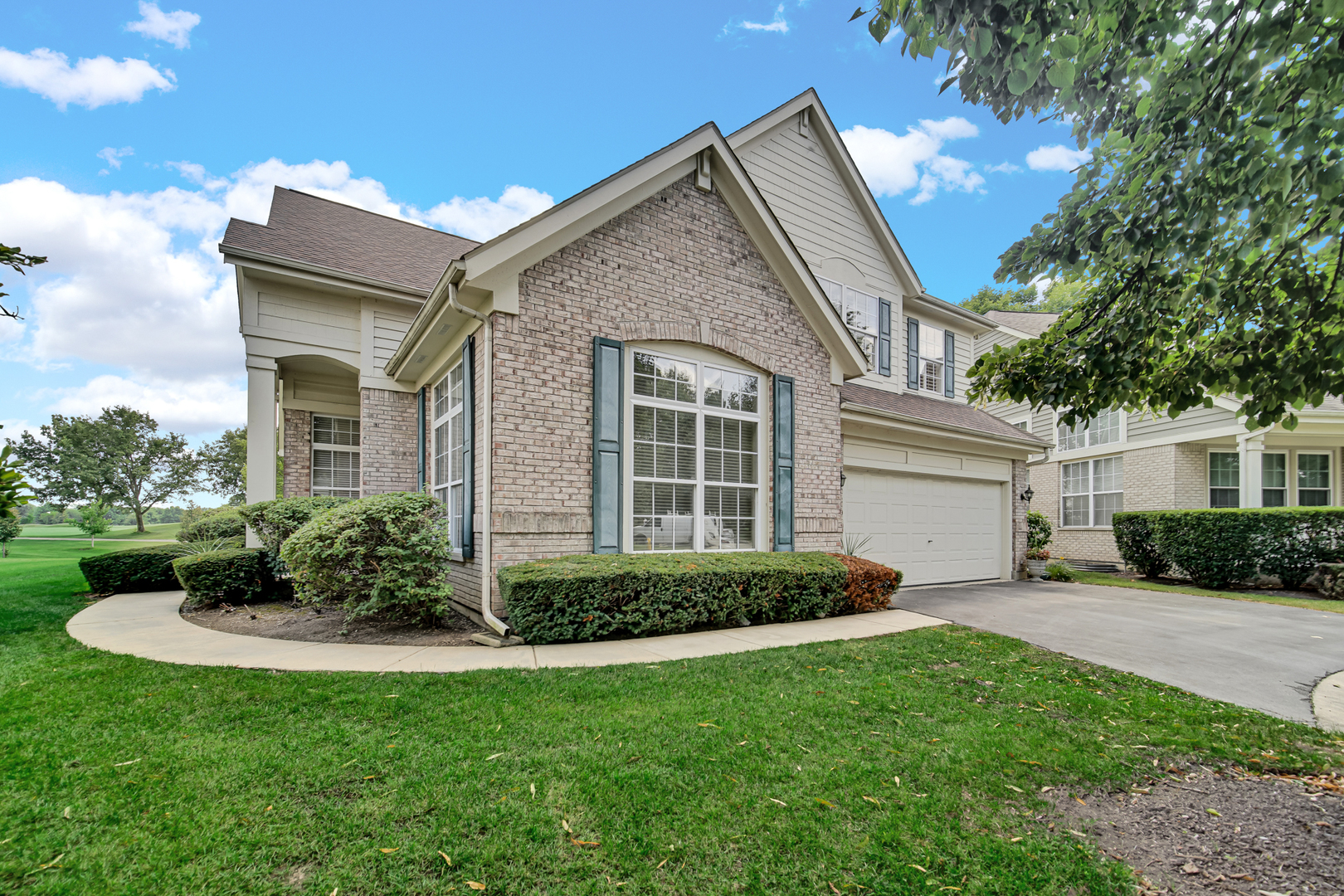 2033 Inverness Drive, Vernon Hills, IL 60061
